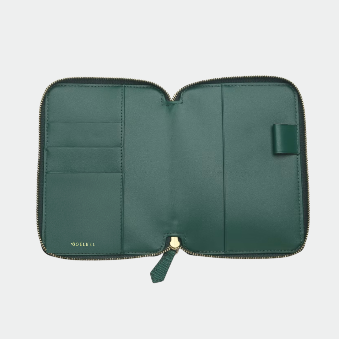 Jade Lizard Passport Holder